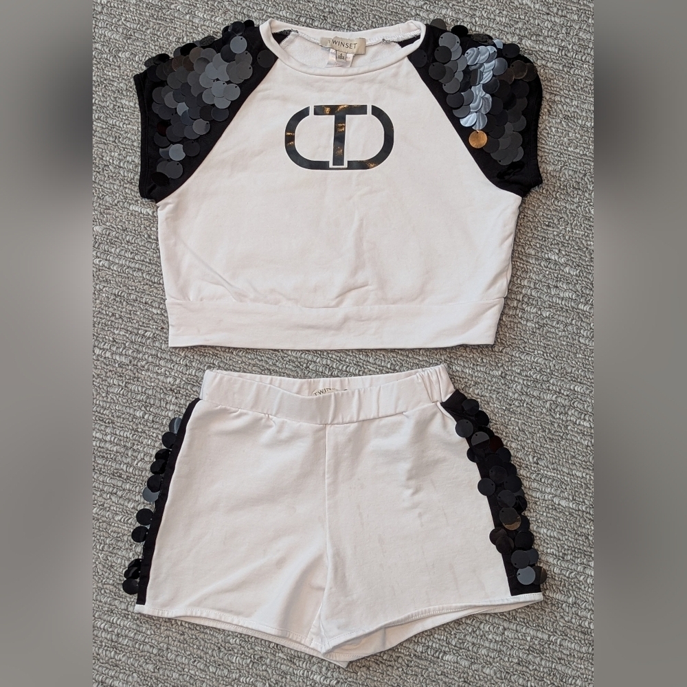 Twins-Set Oval T Girls (Size 4/104) Matching Sequins Top and Shorts